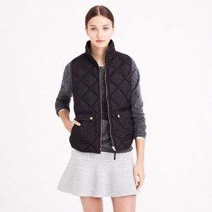 Jcrew Black quilted excursion vest. Size PXS